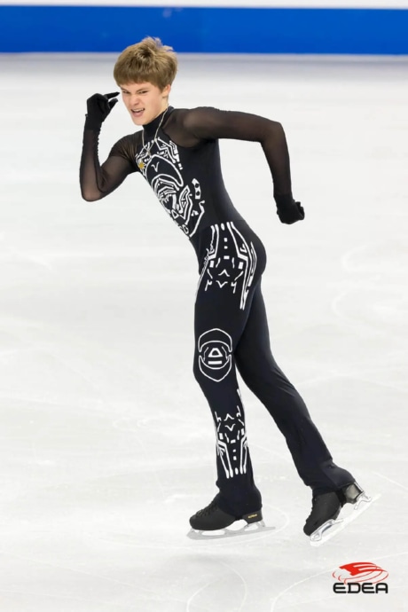 Ice Gallery Skates U.S.
